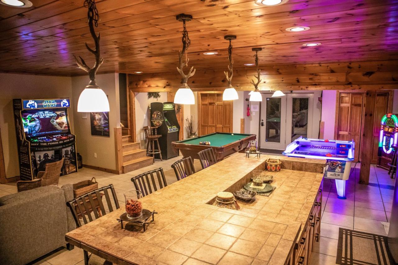 Tanasi Lodge - Reunions, Retreats, Weddings, Family Getaways Sevierville Exterior photo